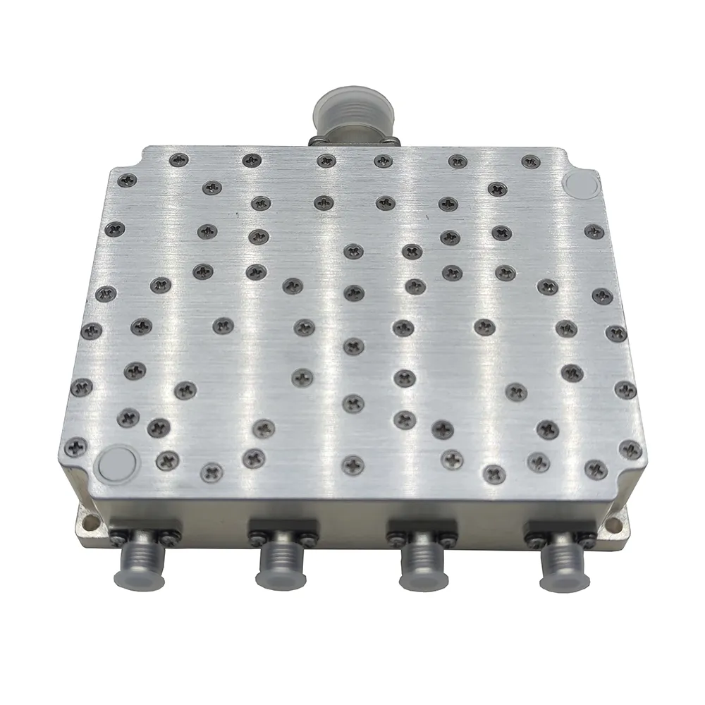 Одновходовой четырехканальный делитель мощности (1)